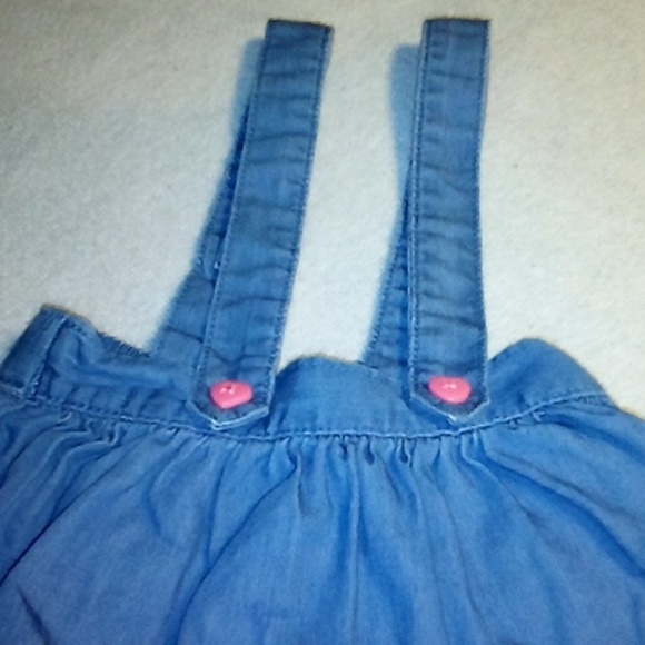Baby Cat & Jack Newborn Girl Chambray Suspender Skirt w/ Bodysuit "I'm NEW here" - Picture 4 of 10